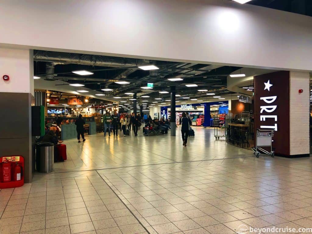 Luton Airport Arrivals & Departures hall
