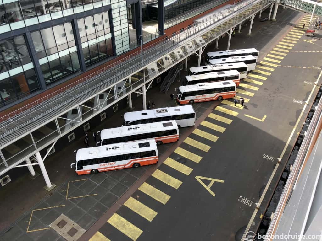 Tour coaches ready at Passenger Terminal Amsterdam