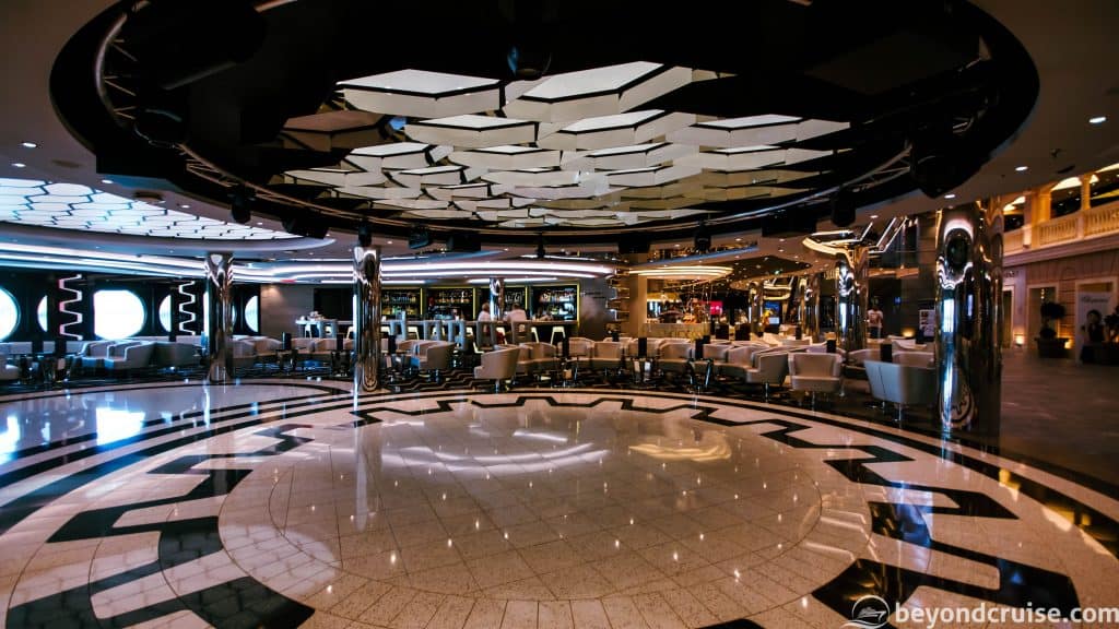 MSC Meraviglia Bar and Lounge