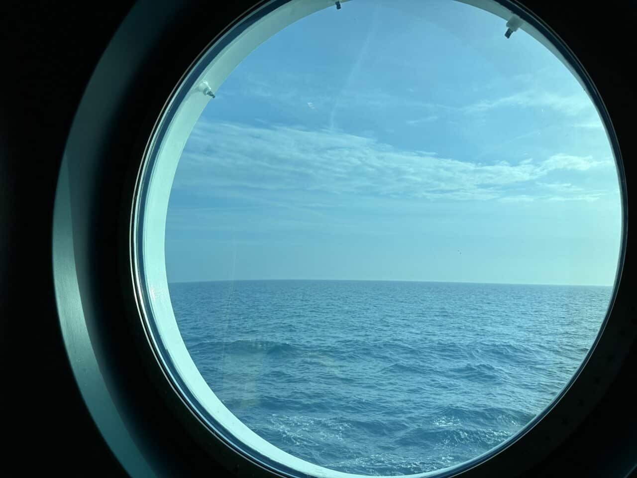 MSC Preziosa - Golden Lobster view