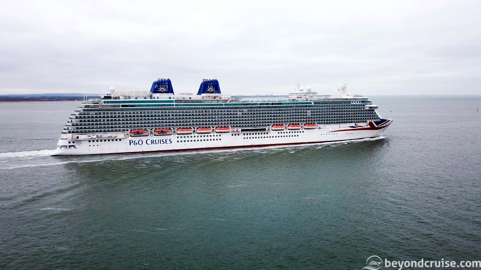 P&O Cruises Britannia passing Calshot