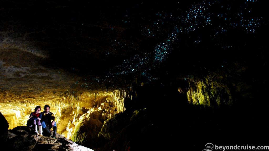 Waitomo Caves, Glow Worm tours
