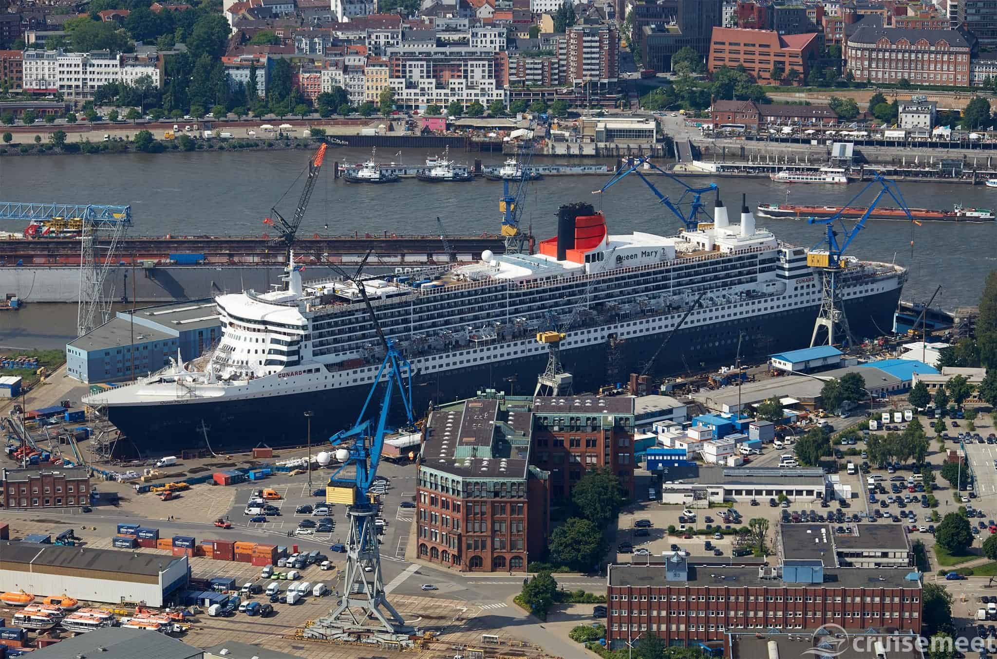 Queen Mary 2 in Drydock Elbe 17, Hamburg
